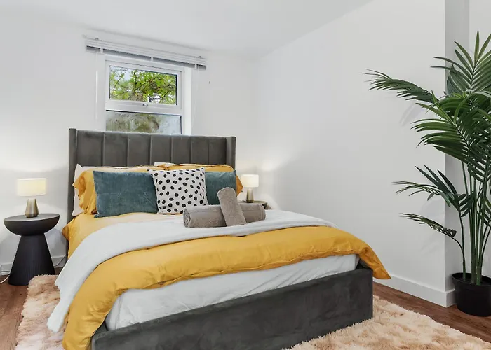 Modern 2Br Near Tower Bridge