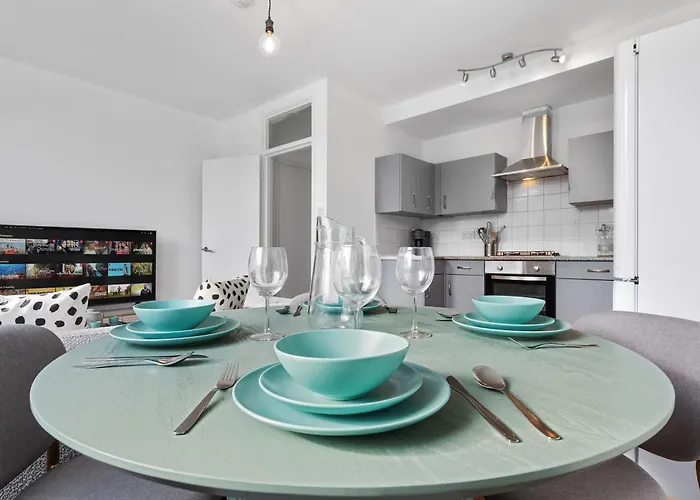 Modern 2Br Near Tower Bridge