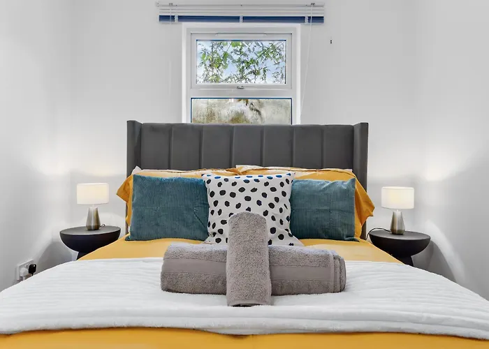 Modern 2Br Near Tower Bridge